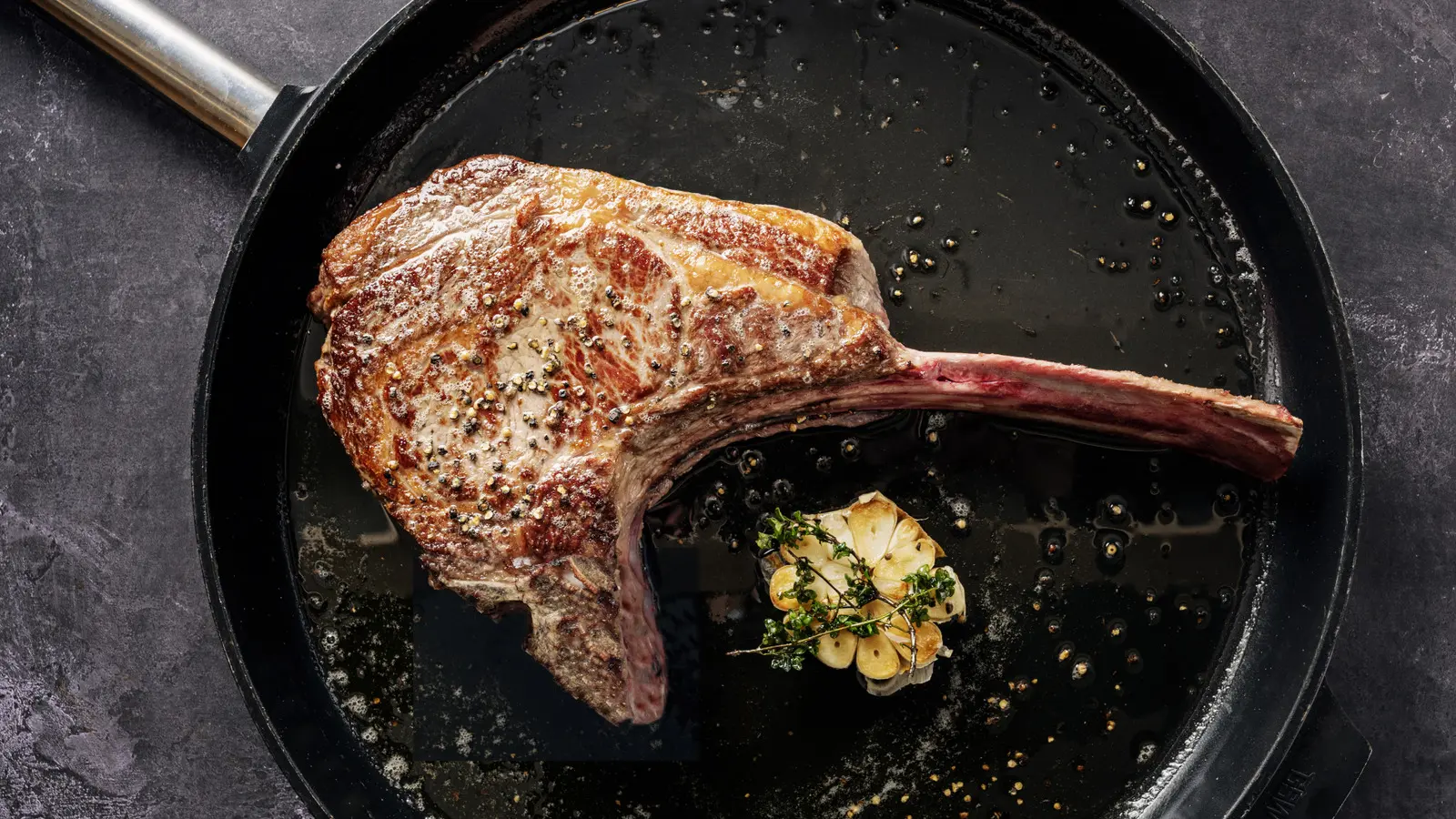 The Perfect Pairing: A Classic Scotch Cocktail to Elevate Your Ribeye Steak Experience
