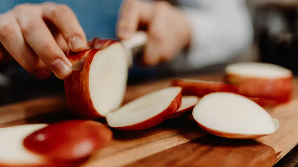 Apple Slices Replace Bread in Summer Snacks