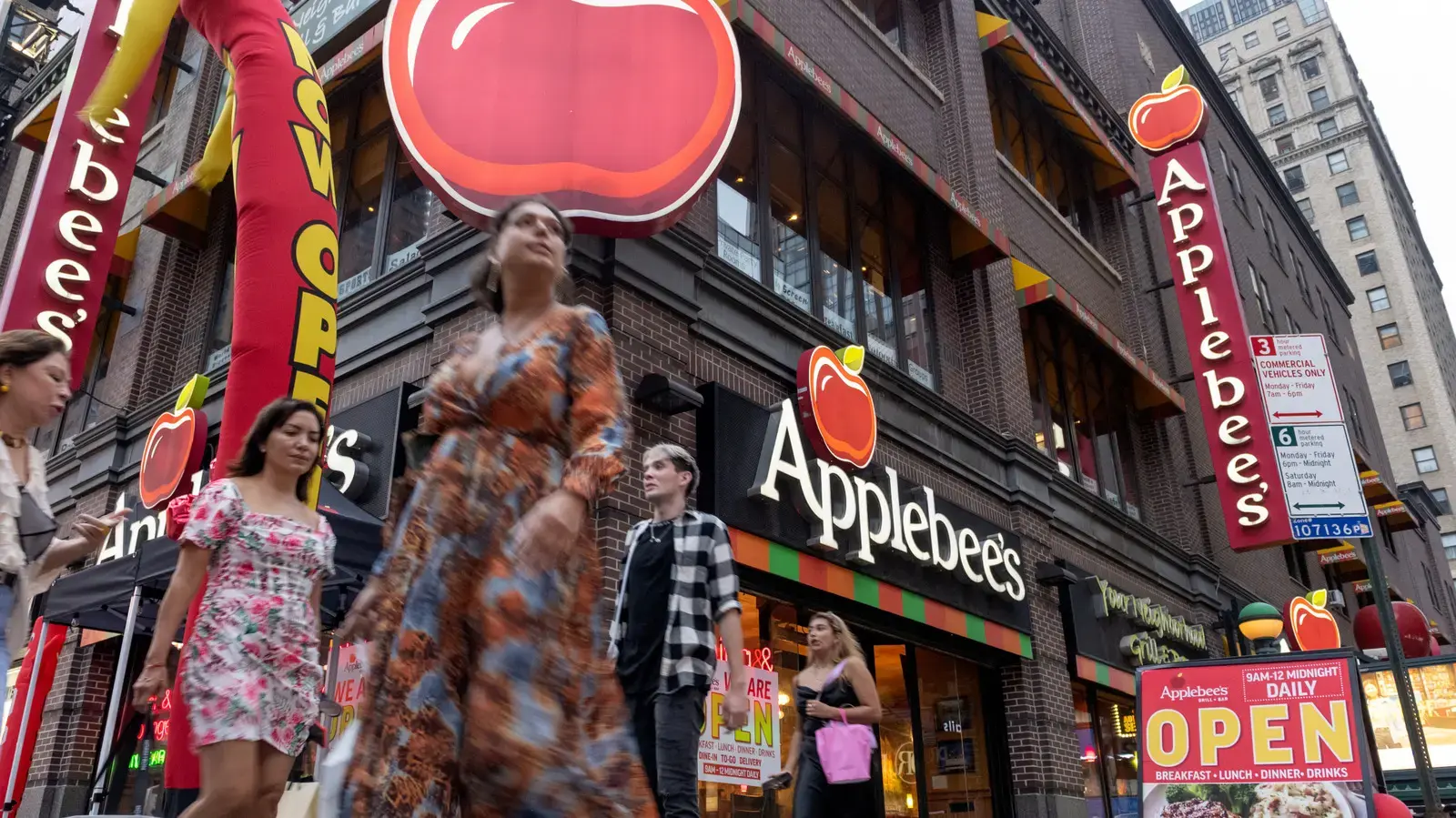 Applebee’s Faces Recurring Criticism From Diners Across the Nation