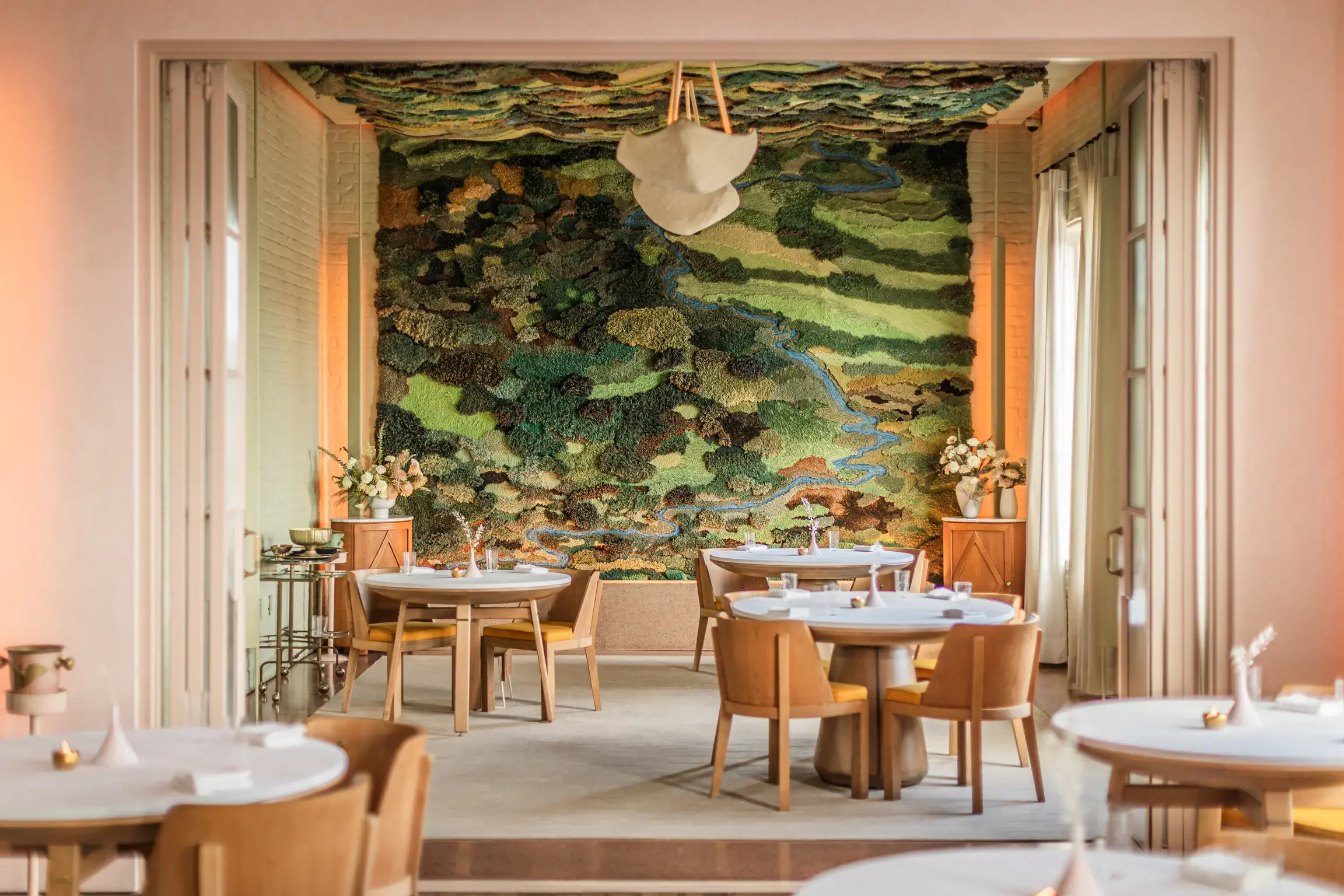 Big Sur Restaurants Showcase Stunning Art Collections