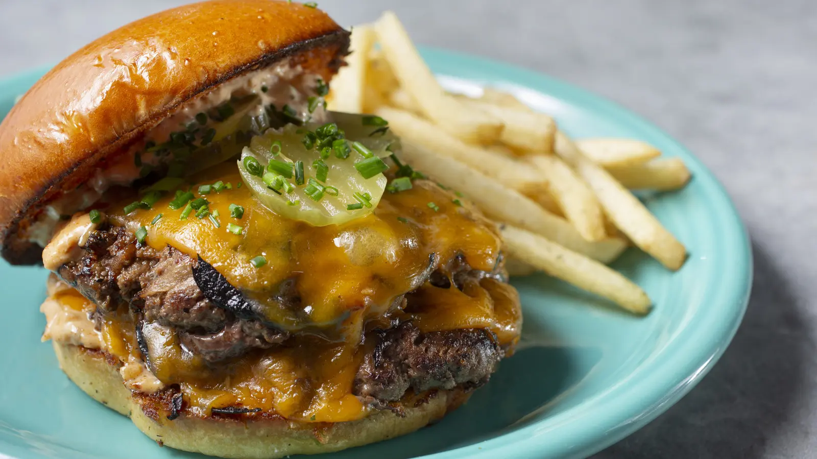 How Long To Rest A Burger Before Taking The First Bite