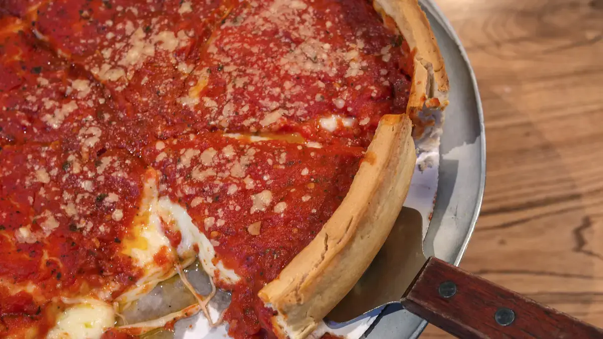 Chicago's Deep Dish Delivers Home Comforts