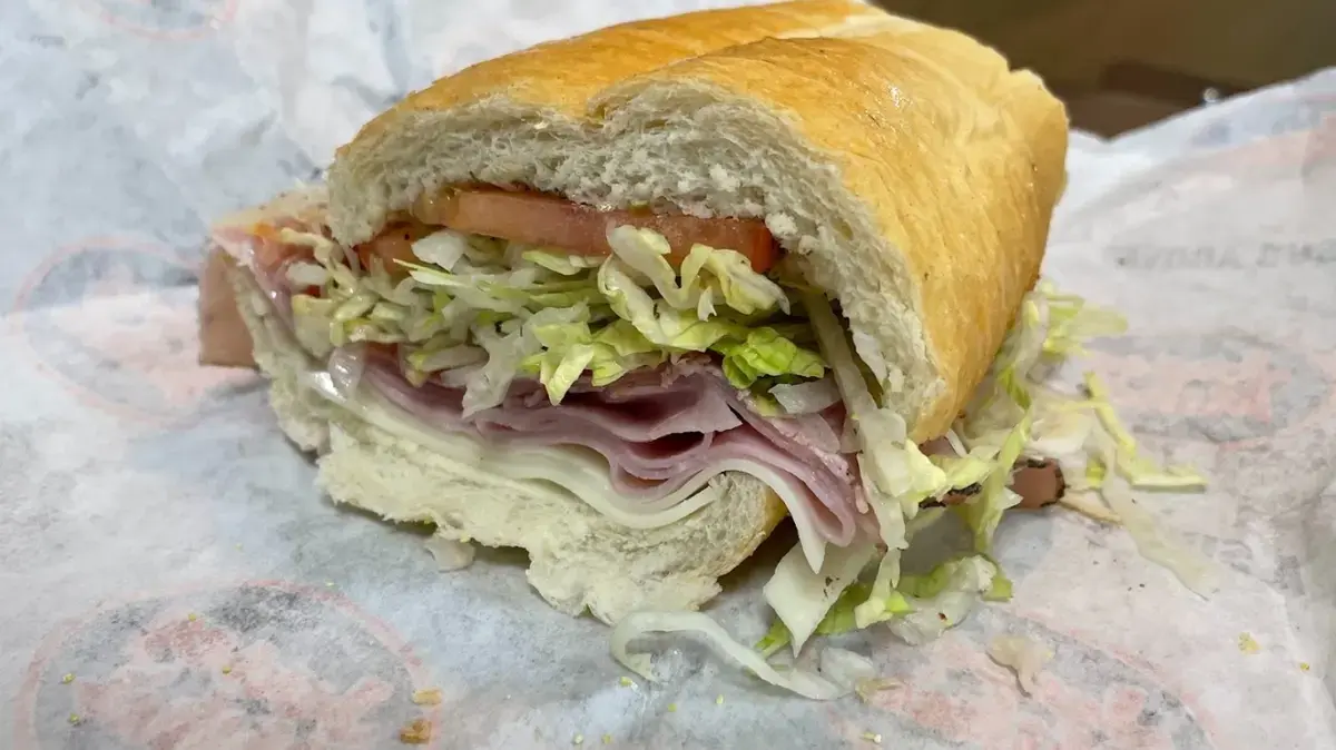 Comparing the Italian Subs: Jersey Mike's vs. Subway