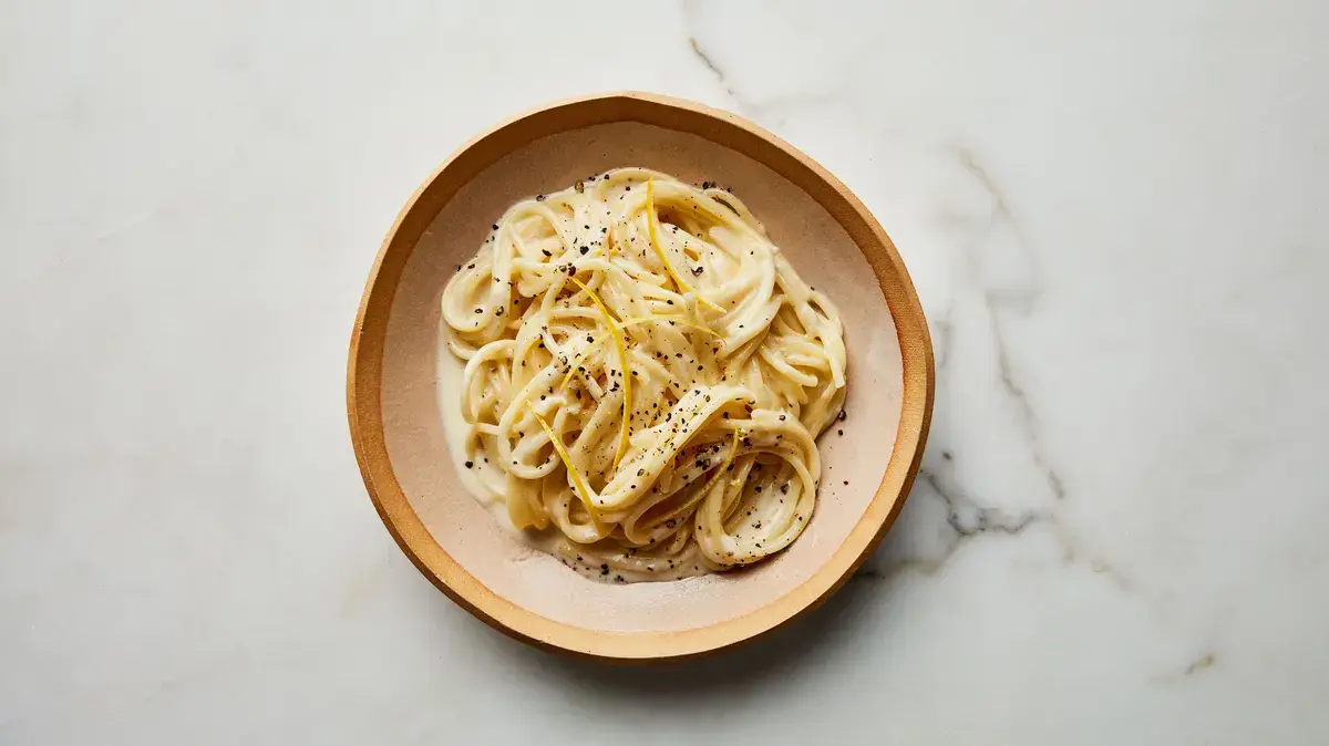 Creamy Lemon Pasta: A Fresh and Cheesy Delight in Just 15 Minutes