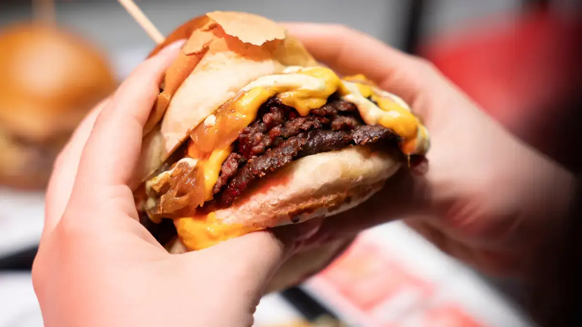 Crispy Burger Edges Without Overcooking