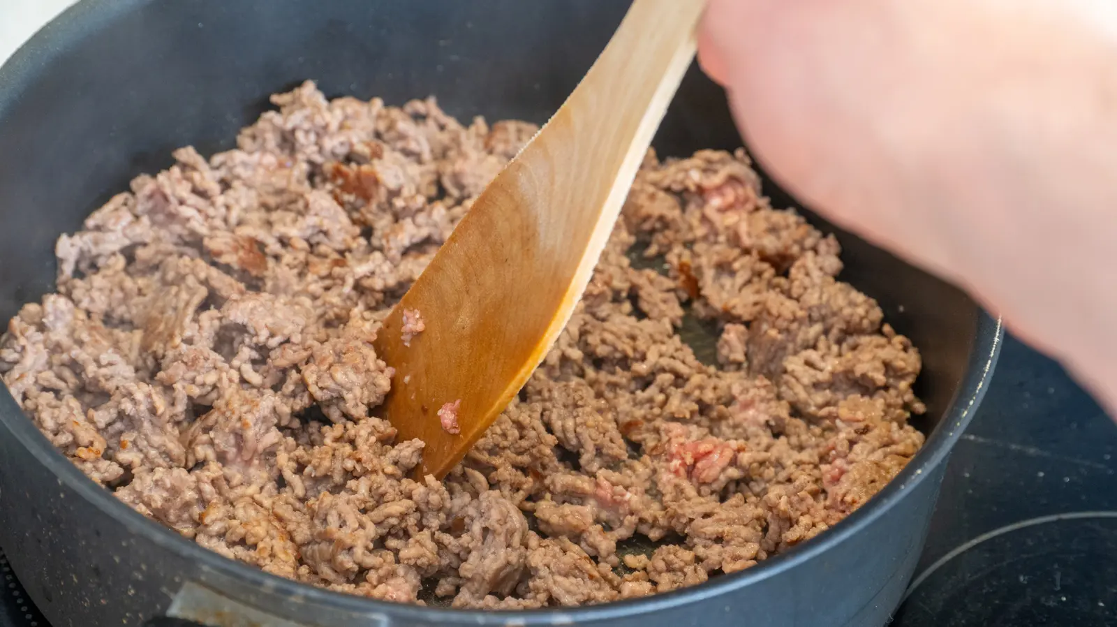 Ground Beef Gets a Flavor Boost with a Simple Oil Finish