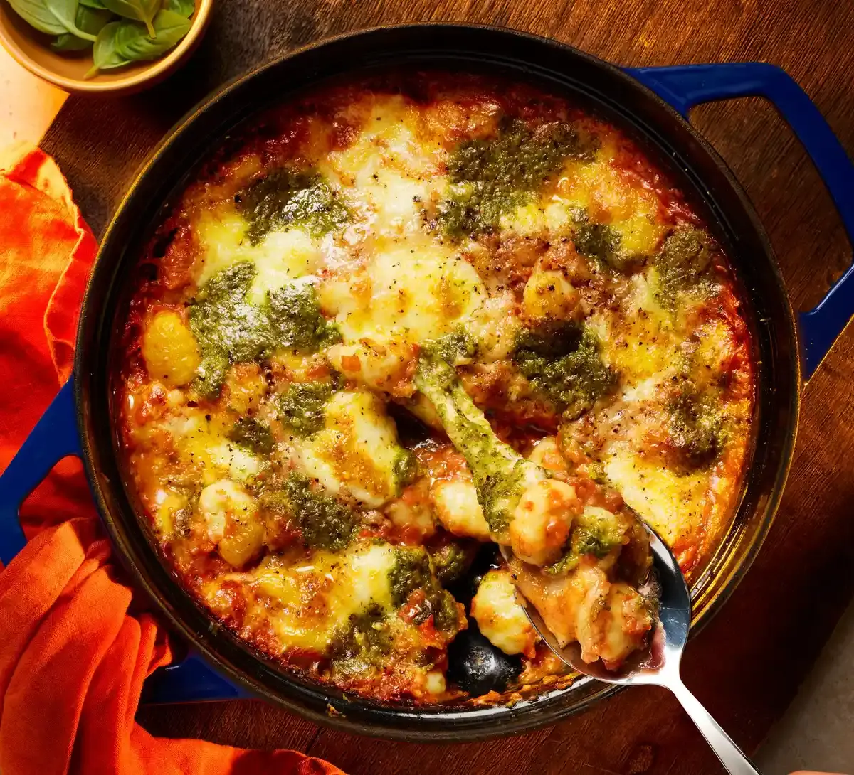 Delicious Caprese Gnocchi Bake: A Quick and Easy Meal
