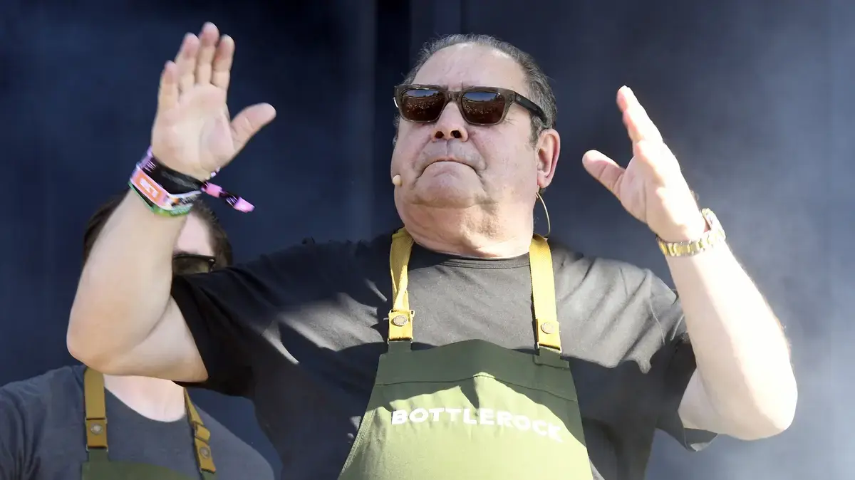Emeril Lagasse's Go-To Vietnamese Soup
