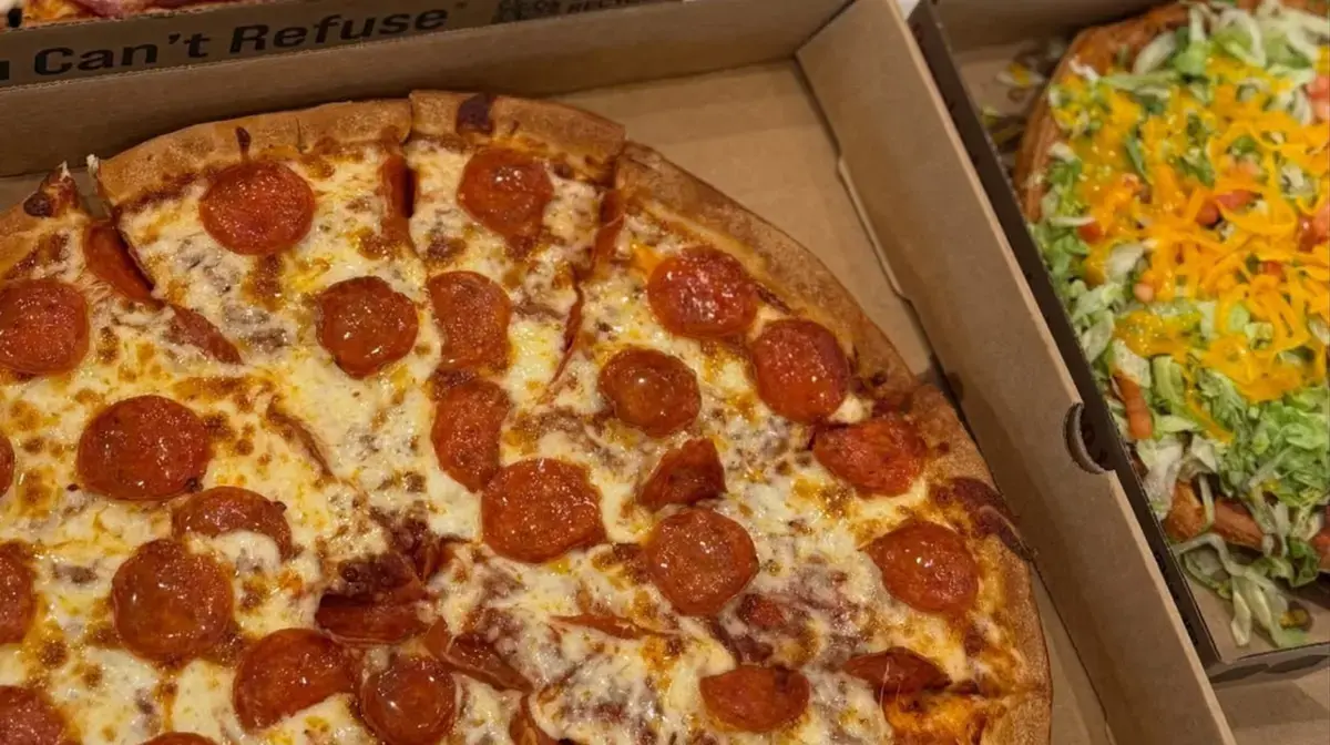 Forgotten '70s Pizza Chain Still Thrives in Midwest