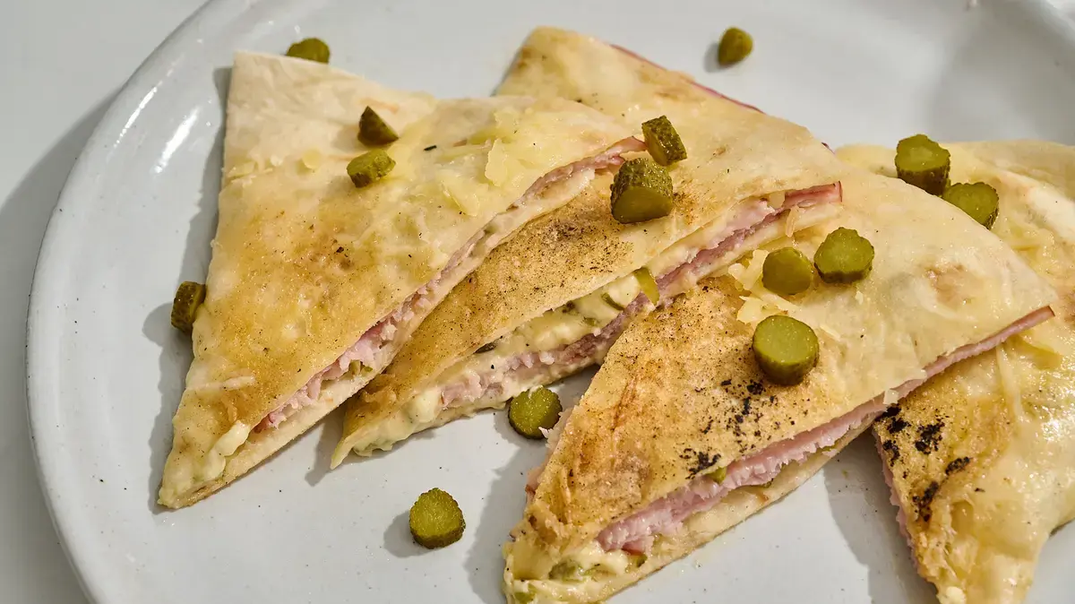 French-Inspired Ham and Cheese Quesadilla: A Quick Culinary Fusion