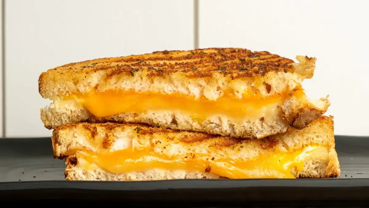 Make An Unforgettable Grilled Cheese With This Sweet Spanish Ingredient