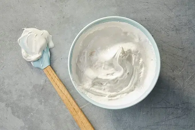 Marshmallow Creme vs Fluff: A Sticky Situation