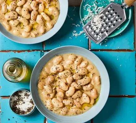 One-Pan Cacio e Pepe Butter Beans: A New Family Favorite
