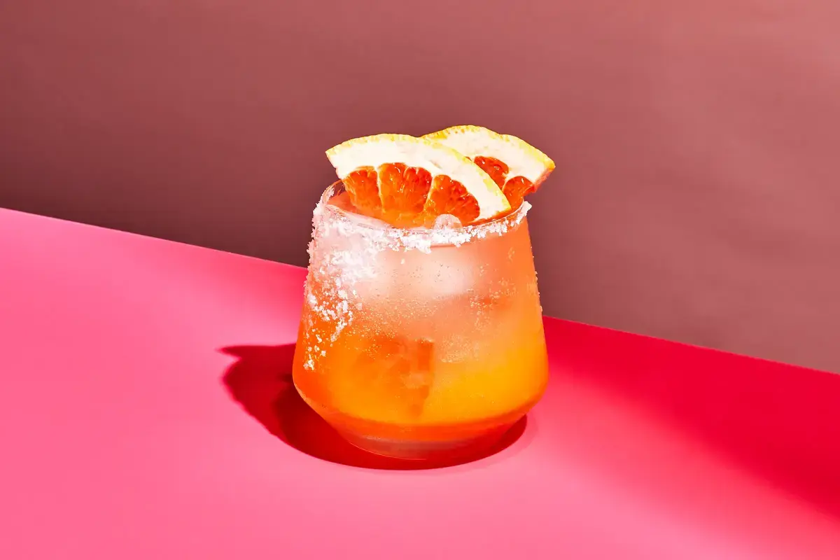 Paloma Cocktail Gains Summer Spotlight as Refreshing Tequila Mix
