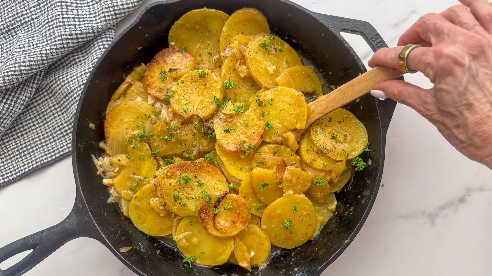 Southern Smothered Potatoes Bring Comfort Food to the Forefront