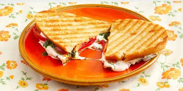Roasted Red Pepper Caprese Panini: A Delicious Twist on the Classic Italian Sandwich