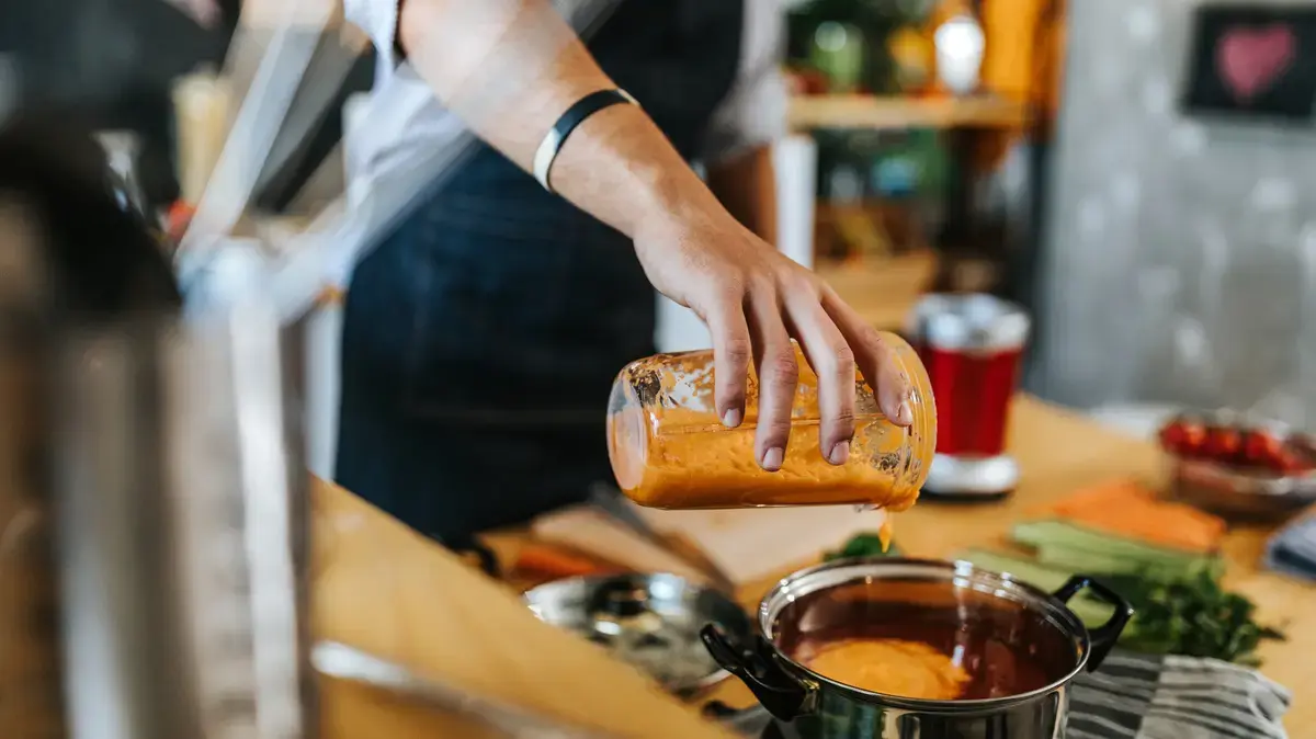 Russian, Thousand Island, and French Dressings: What's the Difference?