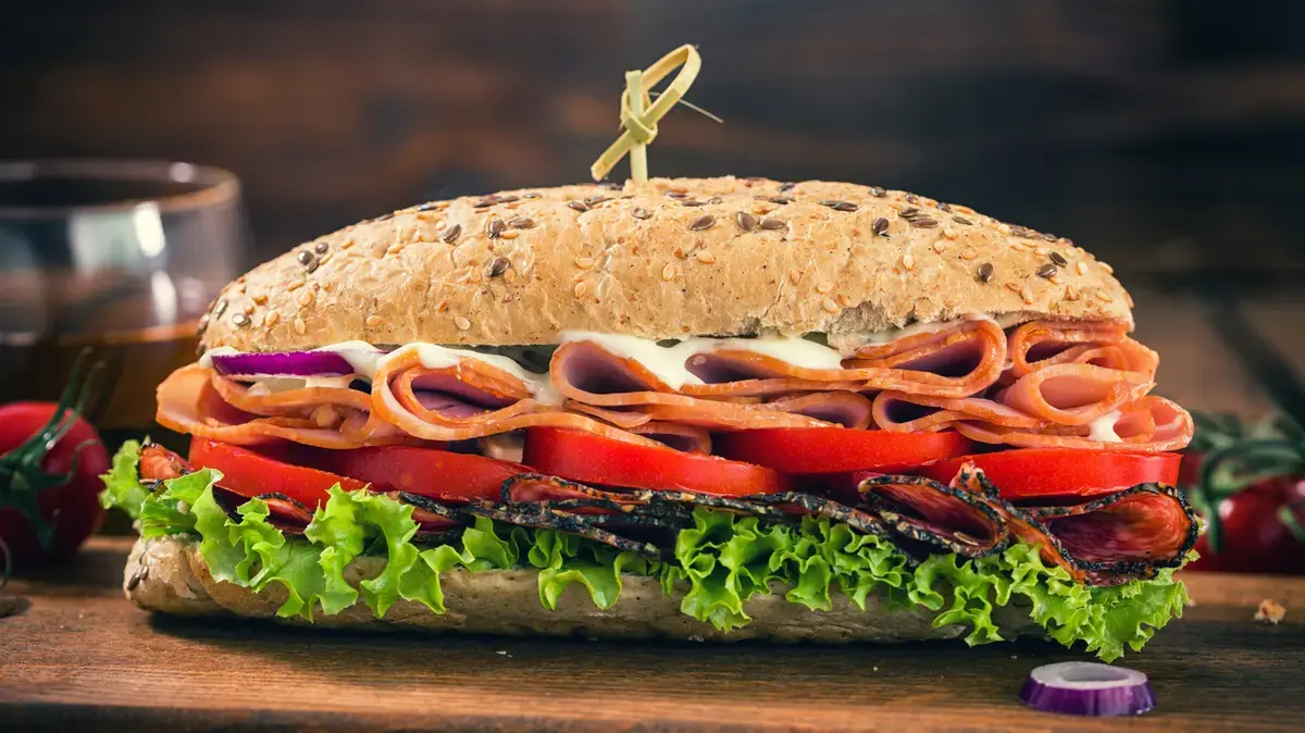 Sandwich Chains That Bake Their Own Bread Gain Freshness Edge
