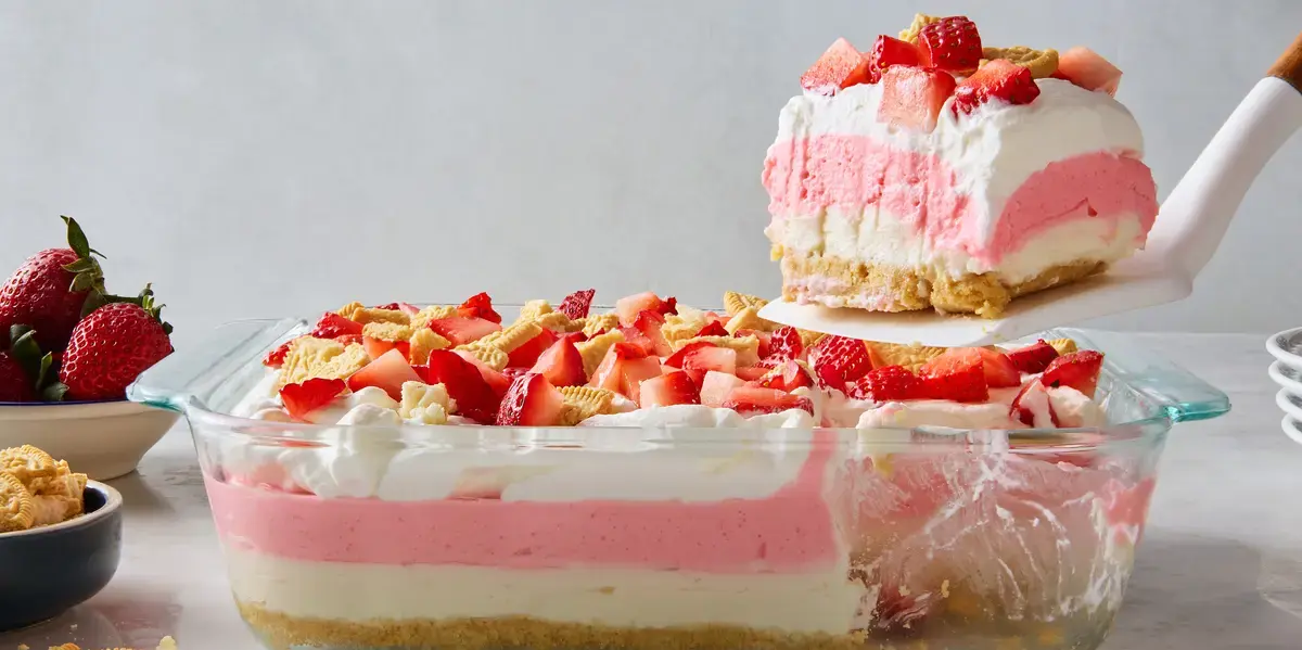 Strawberries & Cream Dessert – No Baking Needed