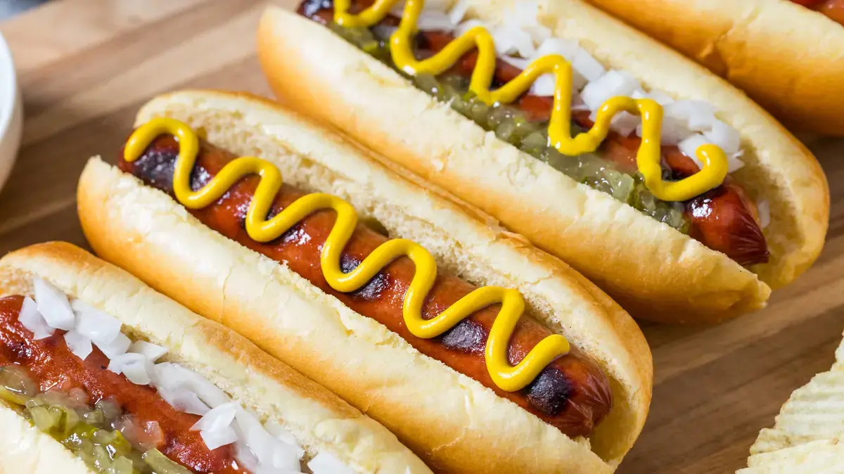 The Ketchup Conundrum: A Fresh Approach to Hot Dogs
