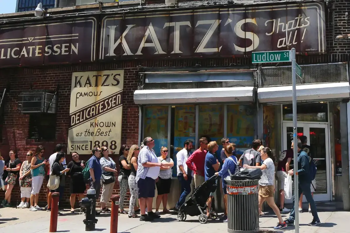 The Long Wait for Dessert: Manhattan's Latest Food Frenzy