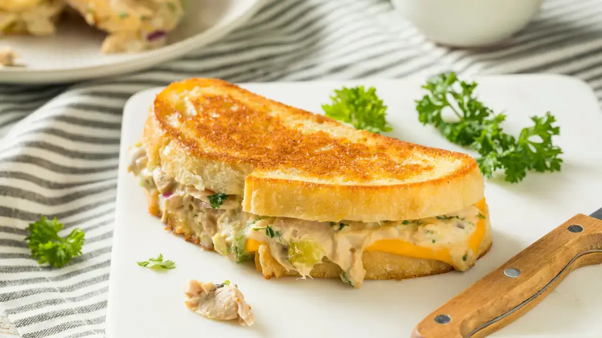 The Secret to an Unforgettable Tuna Melt Revealed