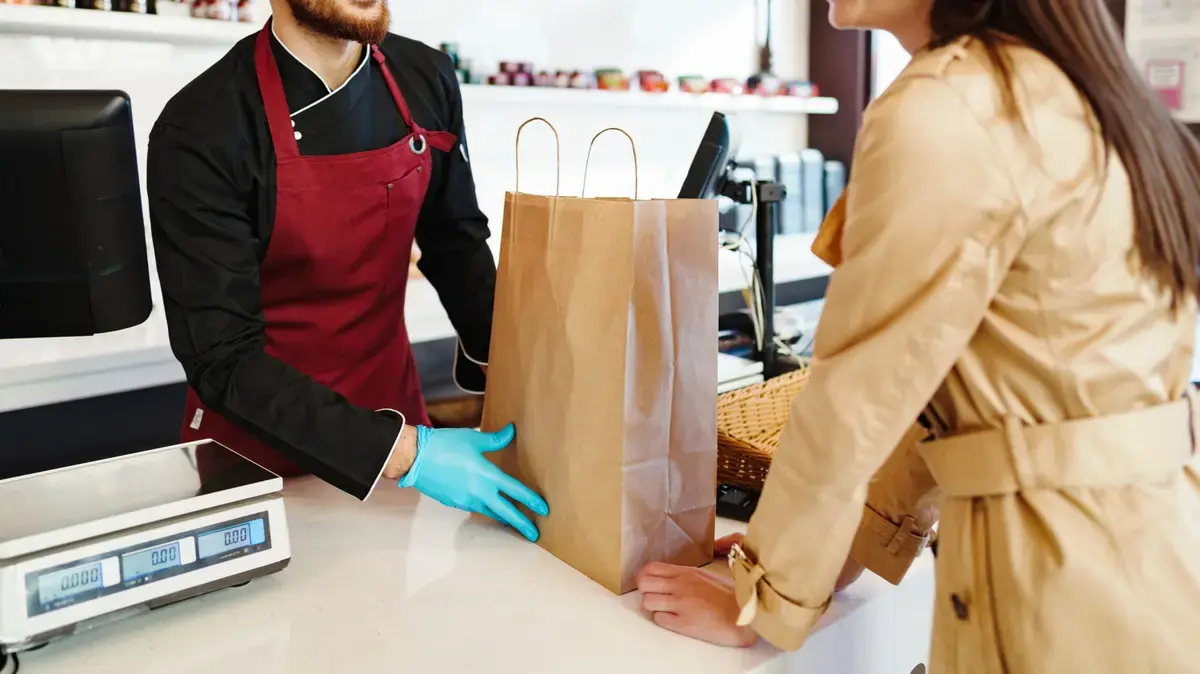 The Takeout Tipping Dilemma: What Restaurant Workers Really Think