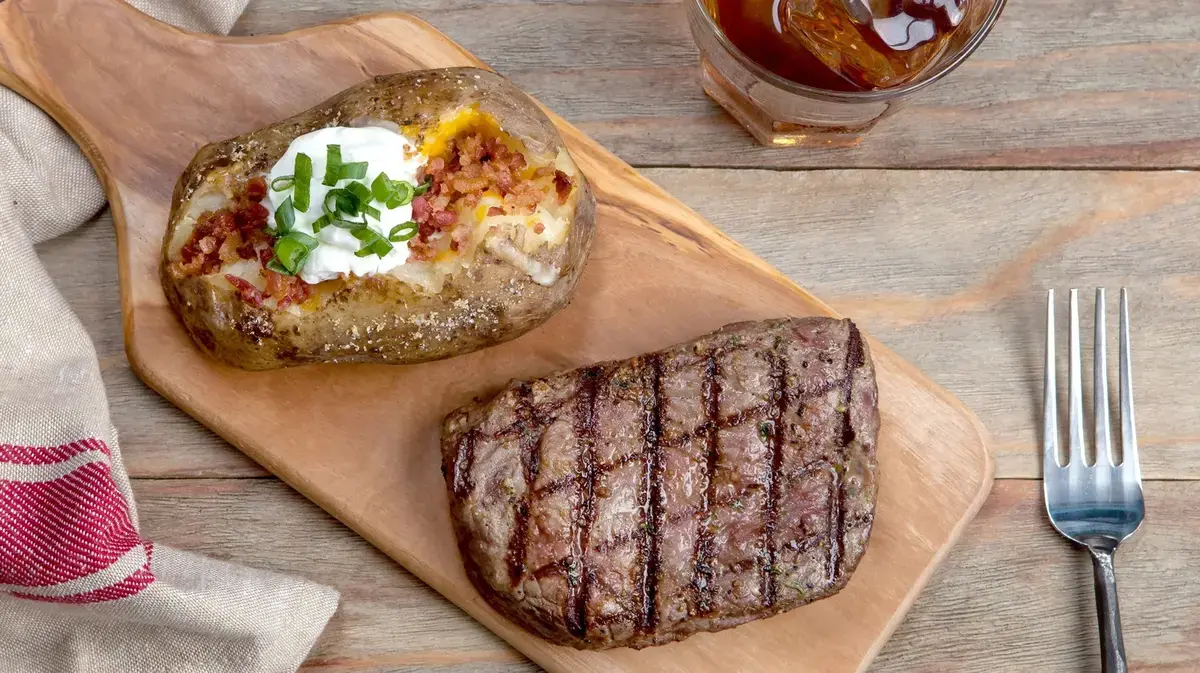 The Unexpected Perfect Match: Scotch and Steak