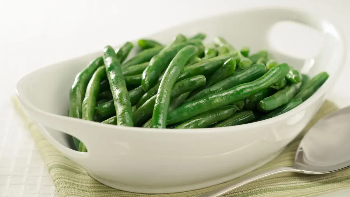 Toss Green Beans With Crunchy Condiment for a Delicious Upgrade