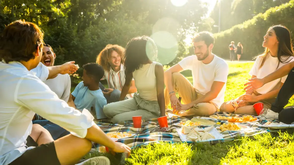 Vintage Picnic Recipes Invite a Gingham‑Blanket Feast on Sunny Afternoons