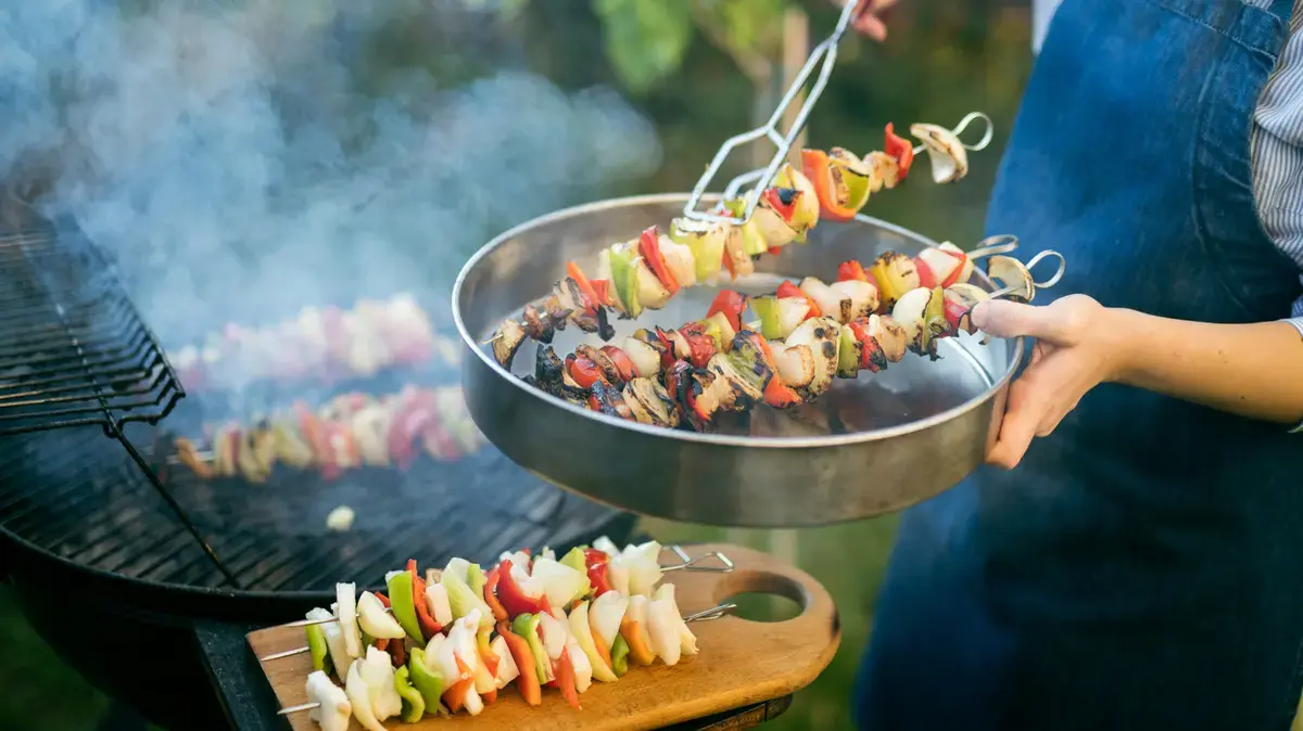 Wood Grills and Smokers: Understanding Their Unique Flavors