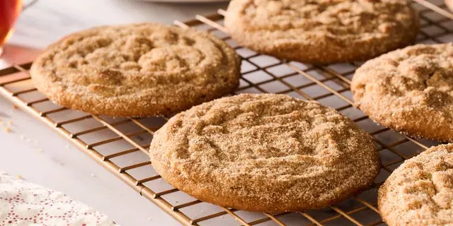 Autumn Cookie Collection Brings Warmth to Shorter Days