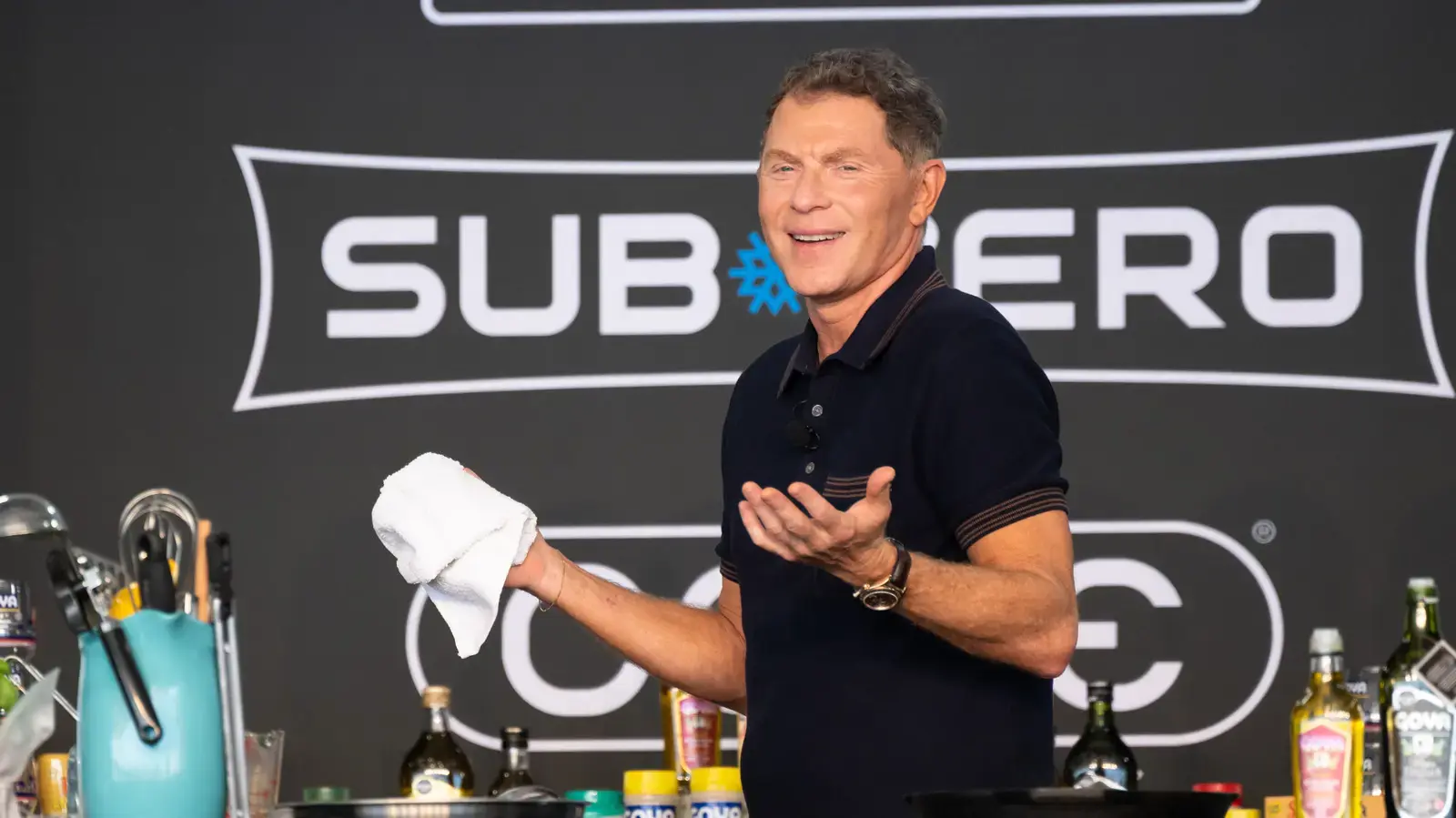 Bobby Flay Visits New Jersey Pizzeria for World-Class Slice