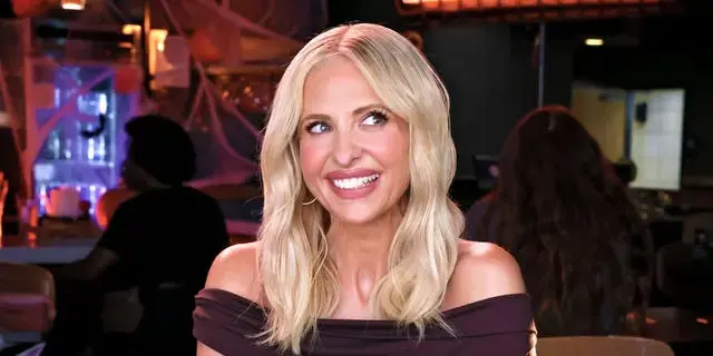 Buffalo Wild Wings Launches Garlic-Heavy Halloween Menu With Sarah Michelle Gellar