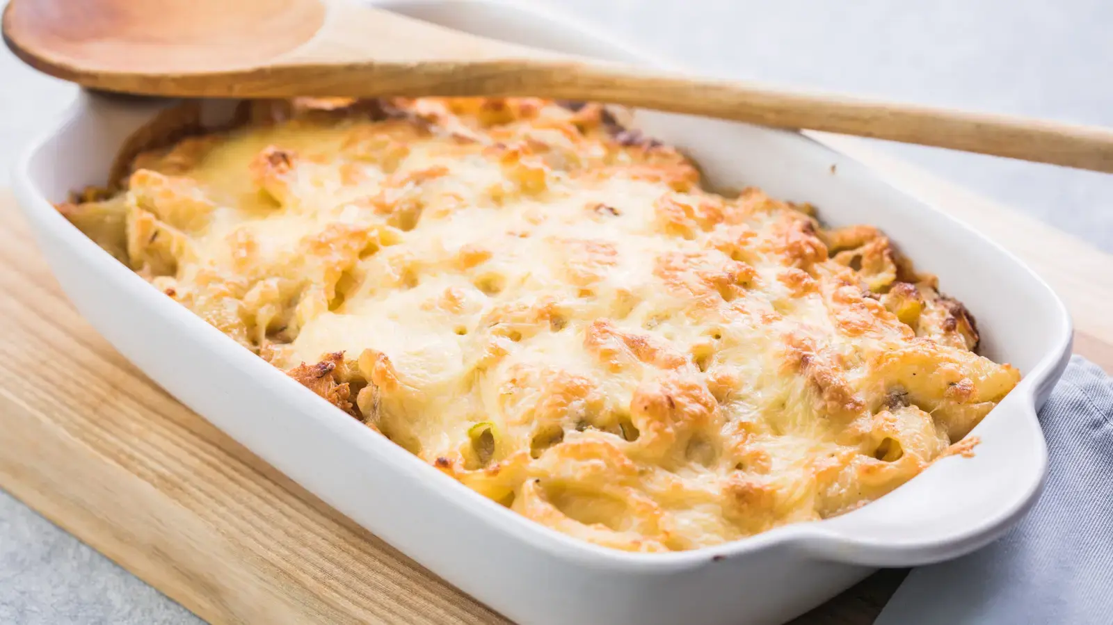 Chicken and Alfredo pasta bake ready in under an hour