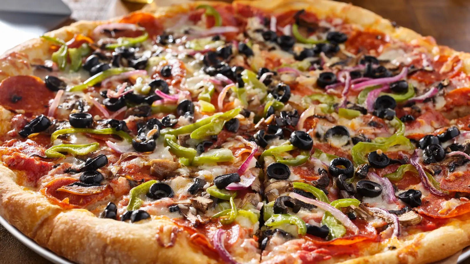 Supreme Pizza Fans Find New Ways to Satisfy Their Cravings