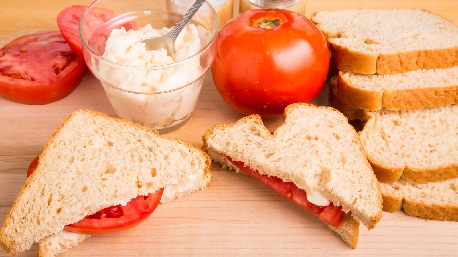 Elevate Your Classic Tomato Sandwich With A Spicy Kick