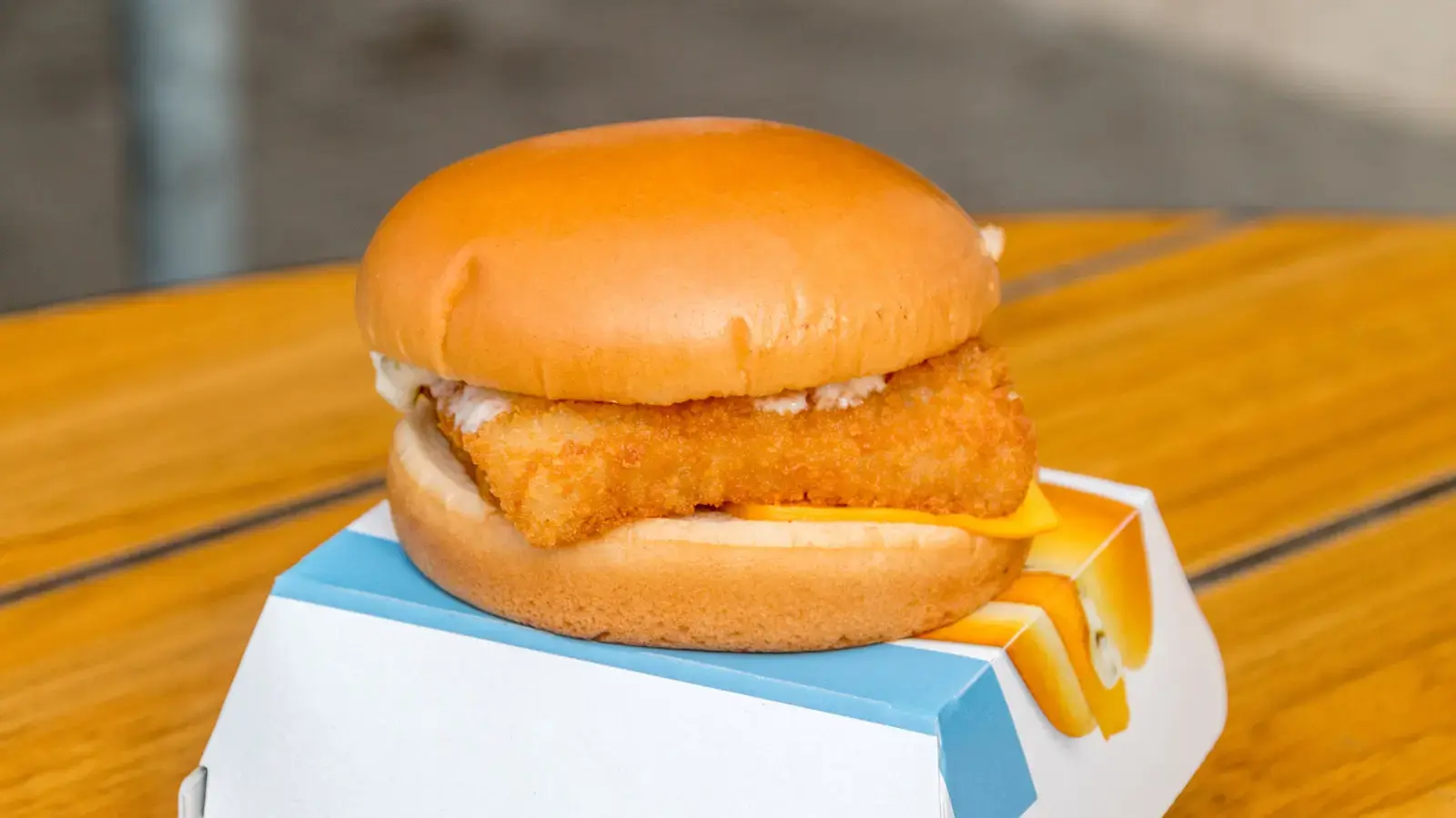 Forget Soda: A Chef Swears That One Drink Brings Out The Best Flavor From McDonald's Filet-O-Fish