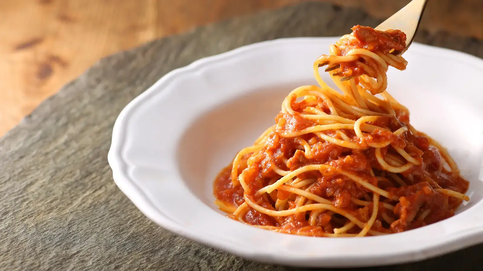 Give Any Pasta A Creamier, Lasagna-Style Texture With This Classic Italian Mix-In