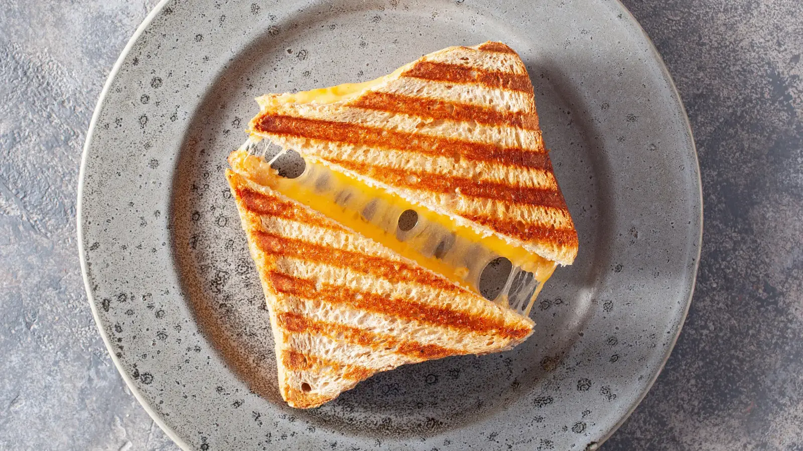 Grilled Cheese Gets a Cajun Kick