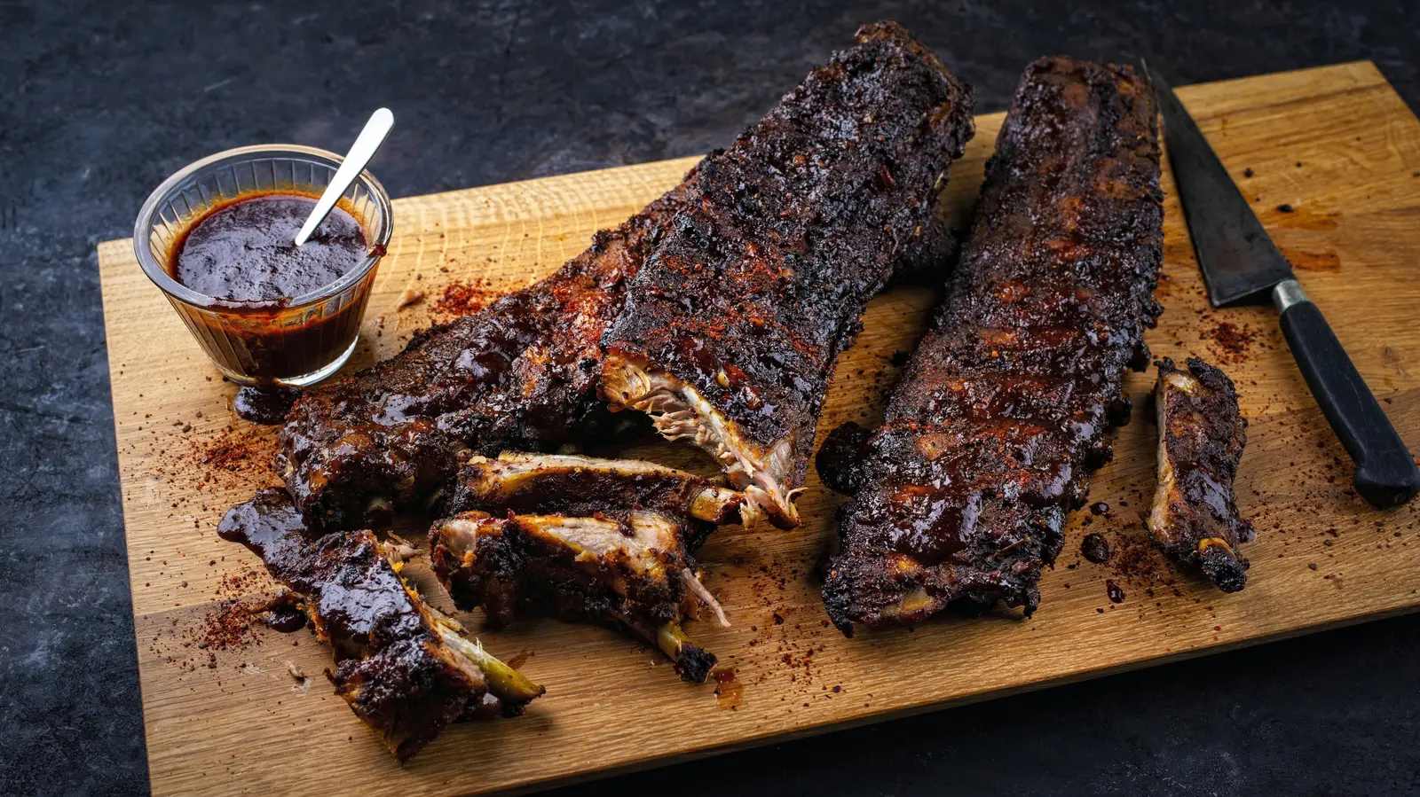 Close That Microwave: Leftover BBQ Ribs Are Juicier With This 8-Minute Reheating Method