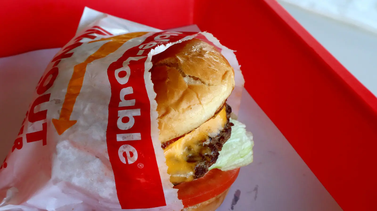 In‑N‑Out Announces Ingredient Switch for Its Classic Burgers Across Ten States