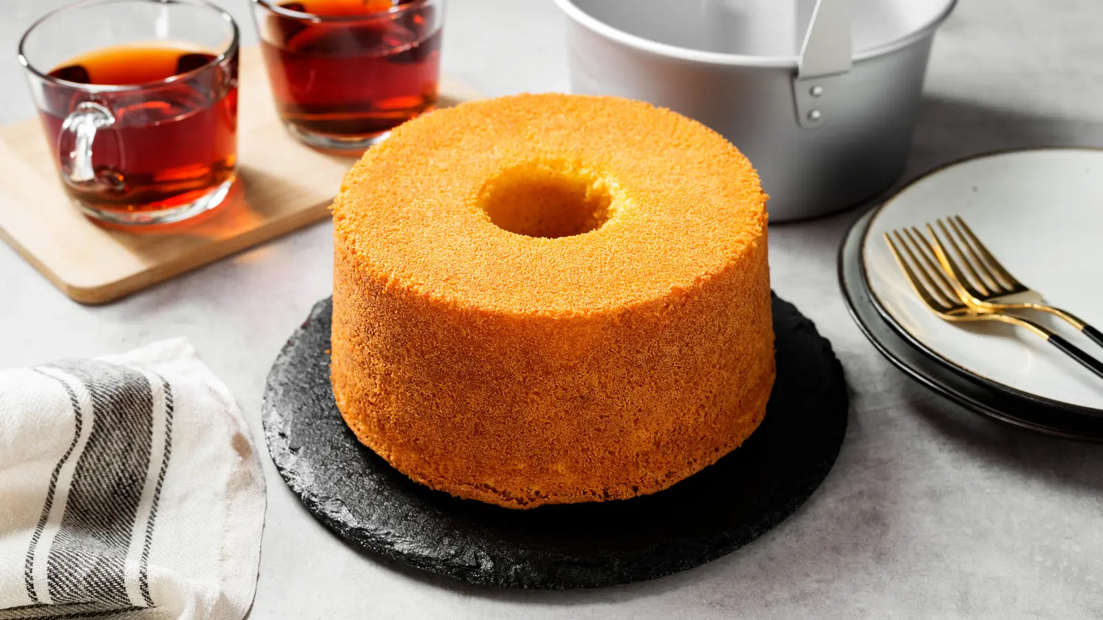 Lemon Chiffon Cake Defined 1970s Home Baking Trends