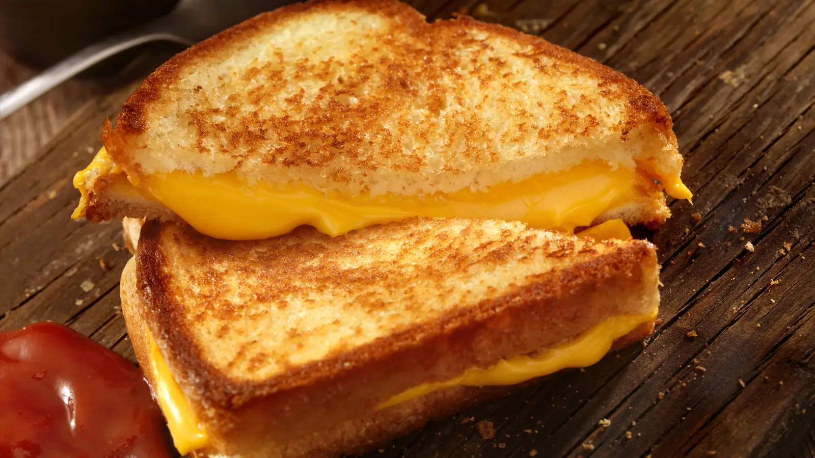 Mediterranean Twist Turns Classic Grilled Cheese Into Fresh Summer Favorite