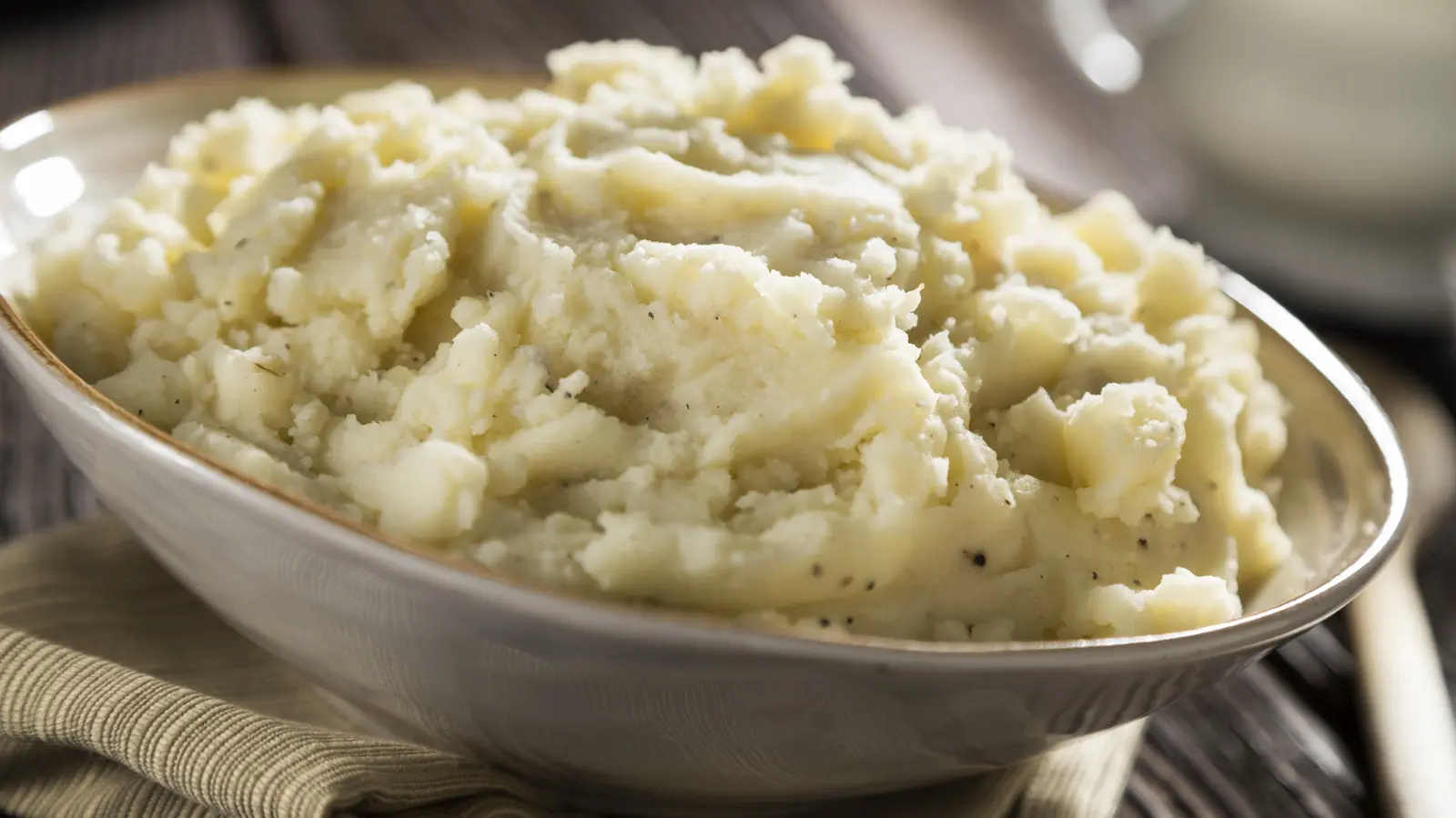 Next Time You Make Mashed Potatoes, Take Inspo From Outback Steakhouse For A Huge Flavor Boost