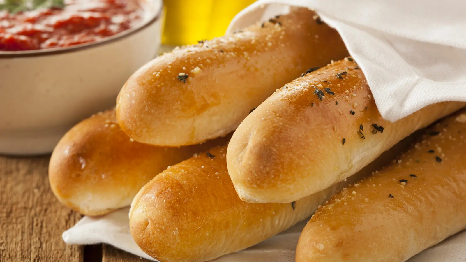 Traditional Italian Breadsticks Differ Sharply From Olive Garden's Version