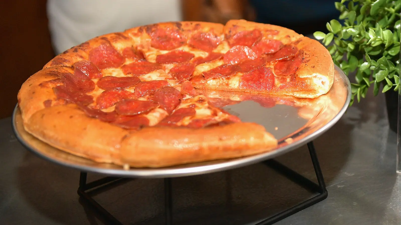 Pizza Hut Germany Introduces American-Style Creamy Side Dish