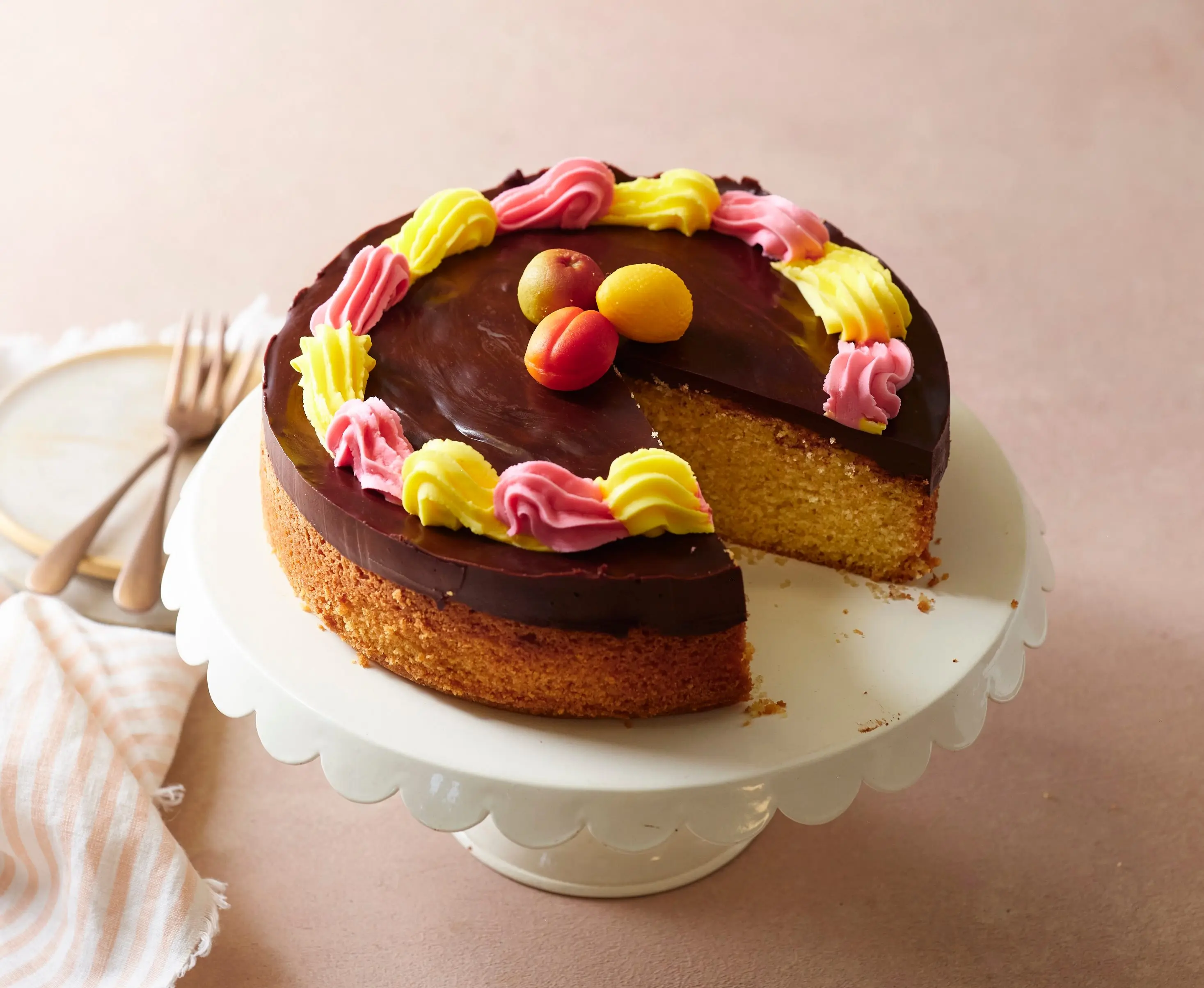 Orange Chocolate Ganache Cake Gains Year‑Round Popularity