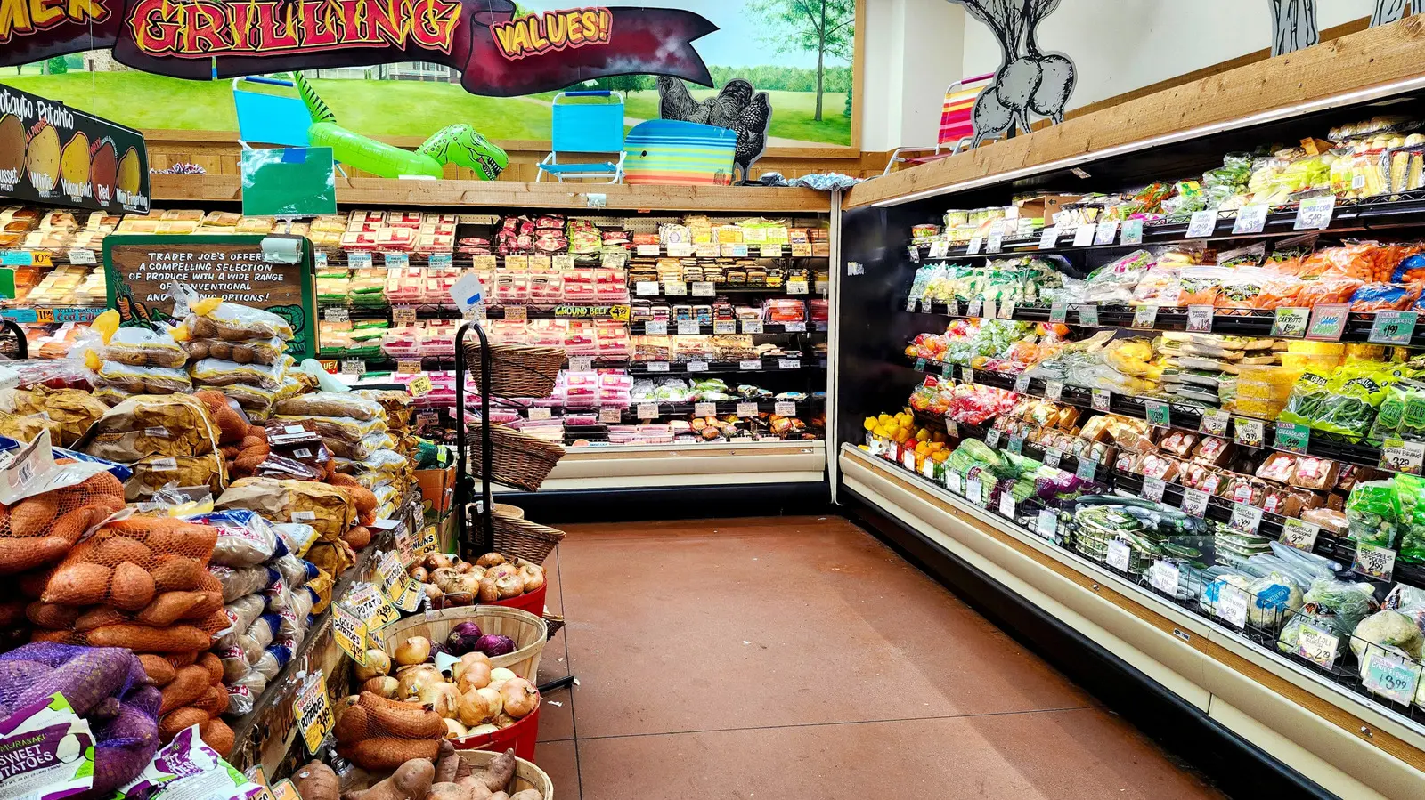 Chefs Rely On Specific Trader Joe's Items To Speed Up Cooking