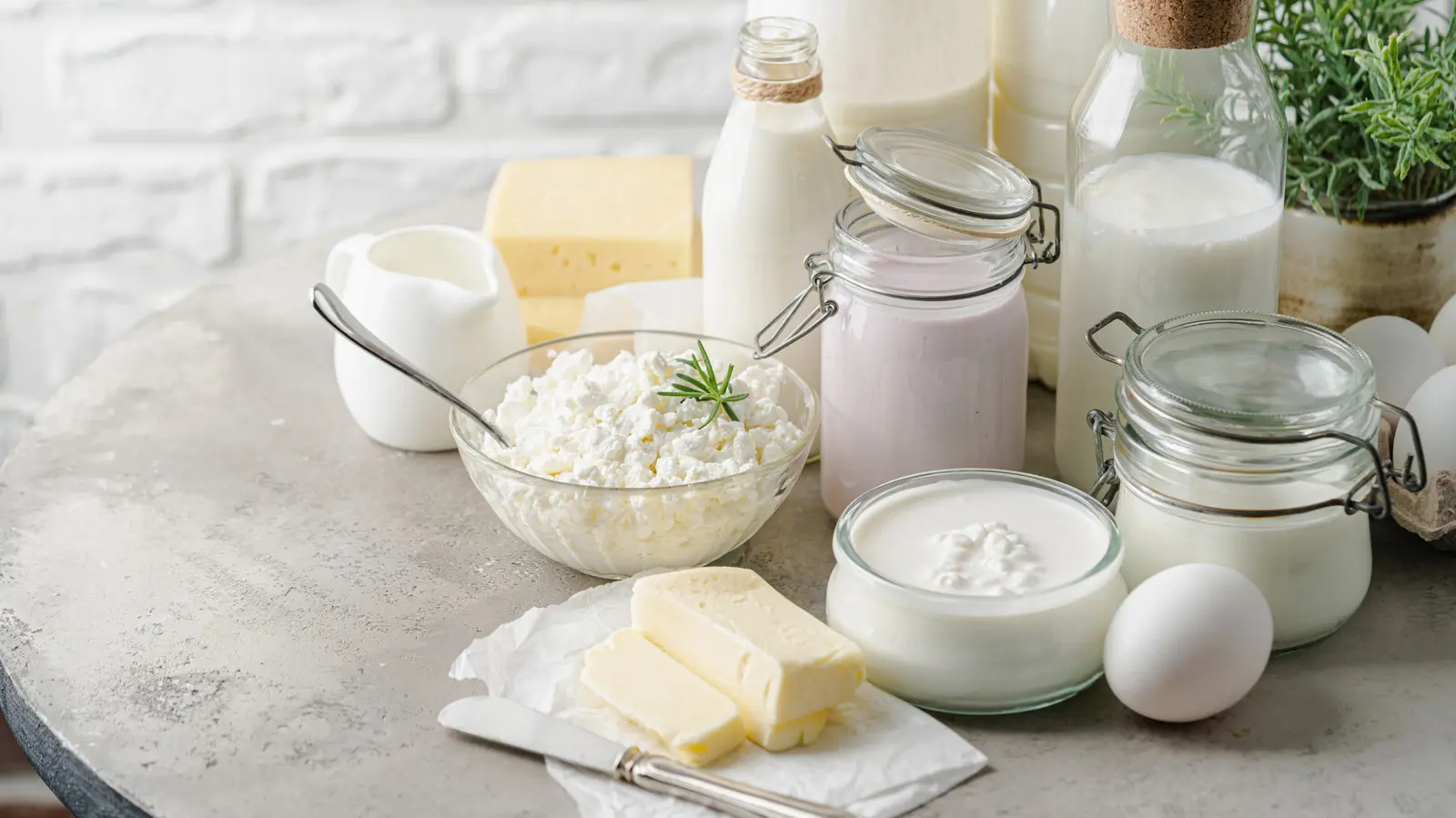 Not Cream Cheese, Not Greek Yogurt: The German Dairy Item That's Higher In Protein And Just As Creamy